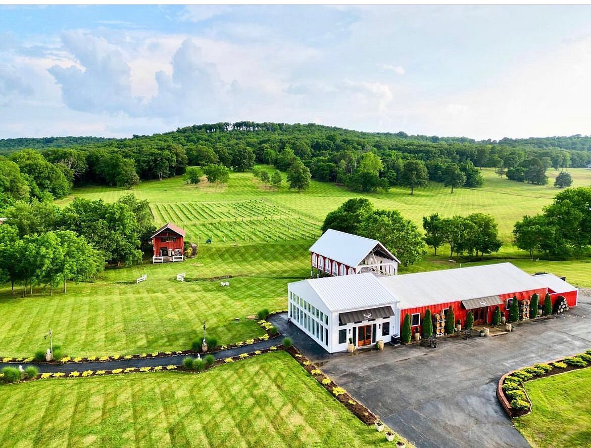Sassafras Springs Vineyard & Winery